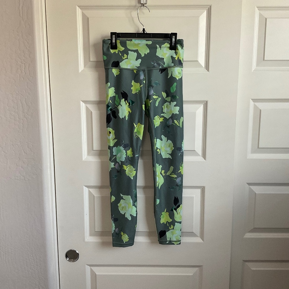 Athleta Green Floral Elation 7/8 Tight‎ - Size XS